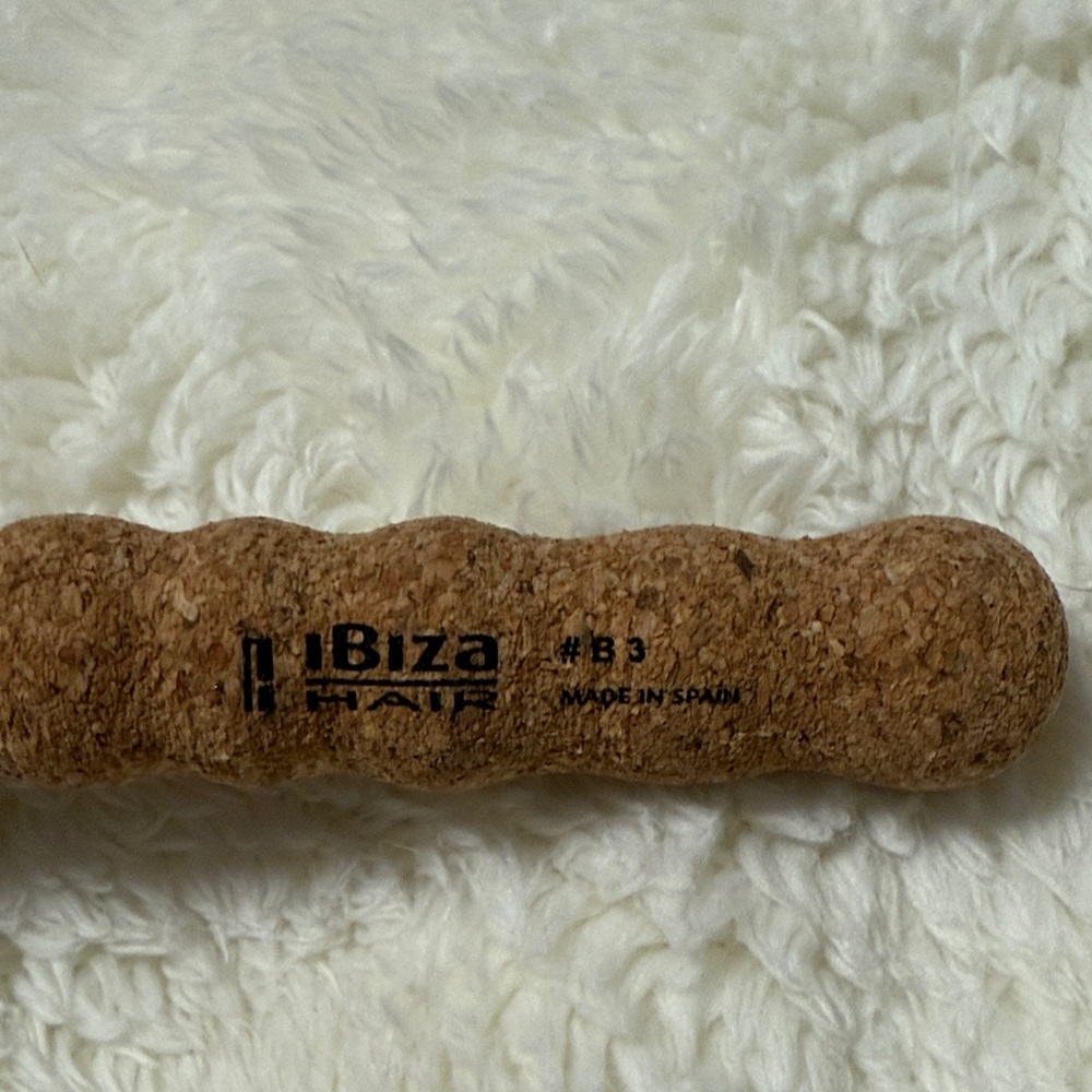 Ibiza Hair Styling Brush with Natural Bristles - Picture 3 of 6